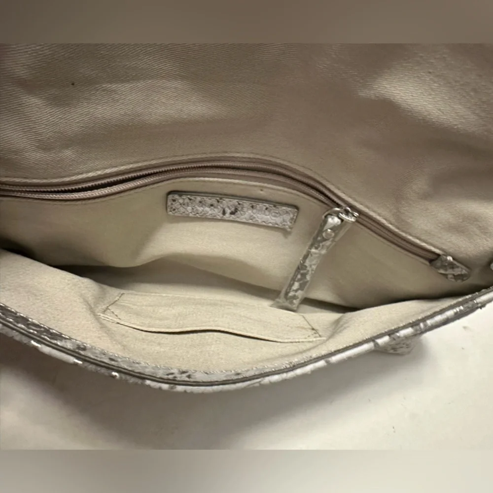 Banana Republic‎ clutch purse